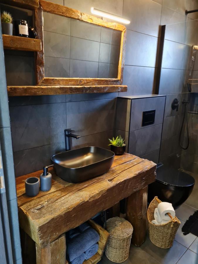 Modern Studio With A Beautiful View ラブ エクステリア 写真
