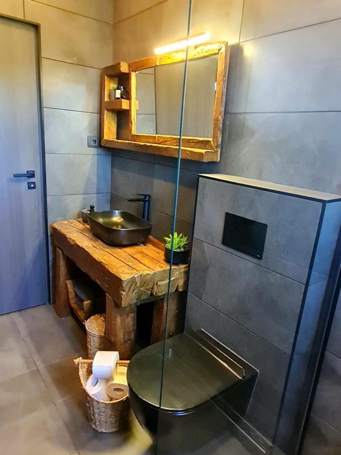 Modern Studio With A Beautiful View ラブ エクステリア 写真