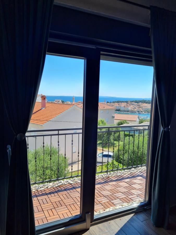 Modern Studio With A Beautiful View ラブ エクステリア 写真