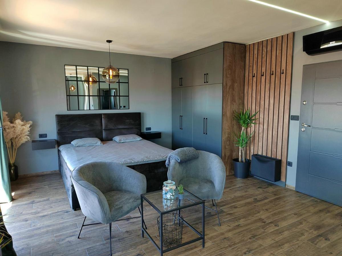 Modern Studio With A Beautiful View ラブ エクステリア 写真