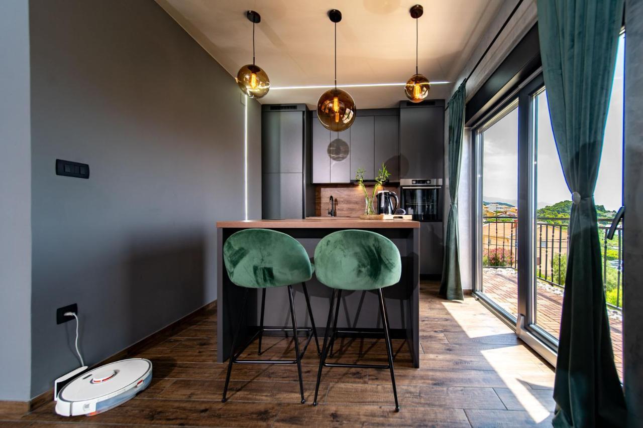 Modern Studio With A Beautiful View ラブ エクステリア 写真